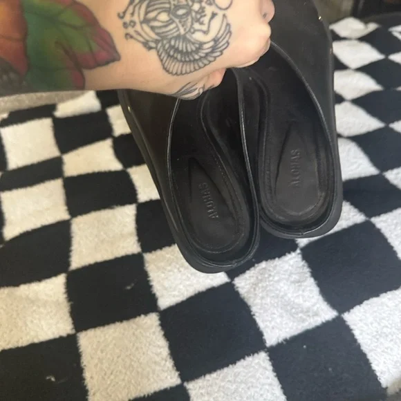 ALOHAS Black Mules with Gold Studs - Picture 6 of 6